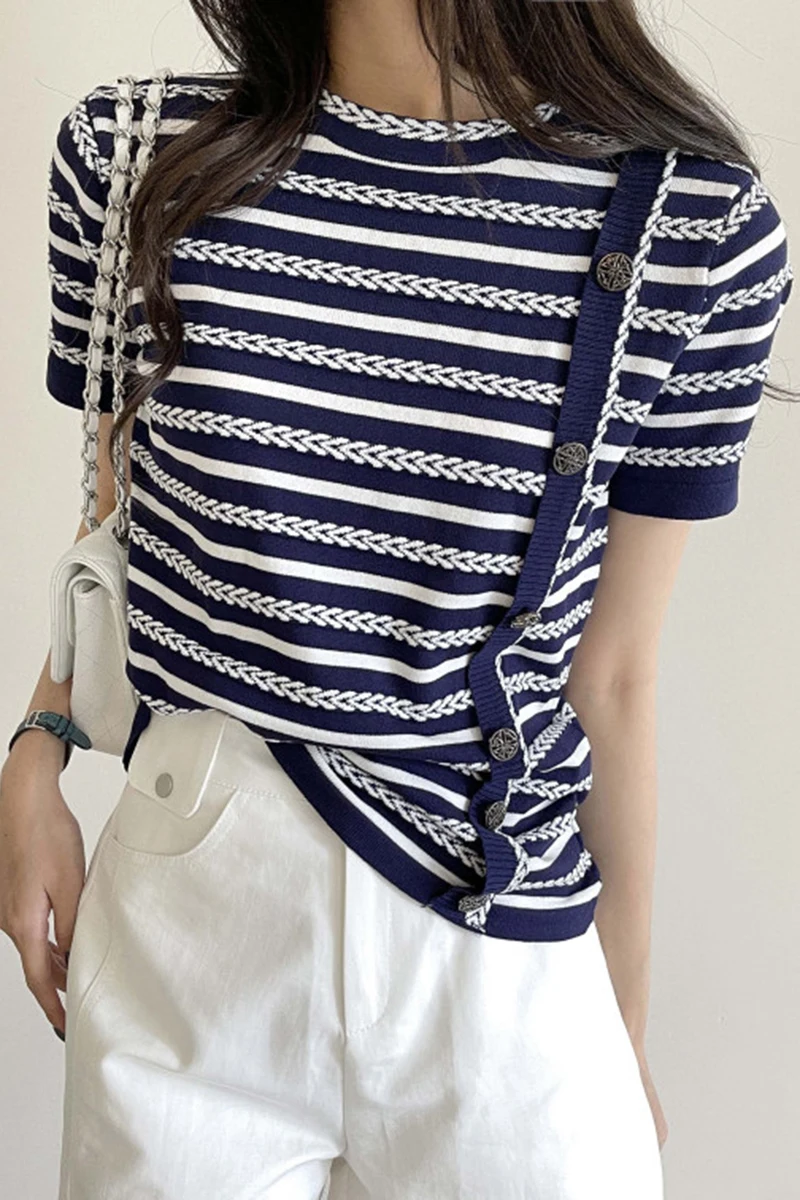 

Korean chic summer retro design round neck pullover bevel buttons all-match chic pattern short-sleeved sweater