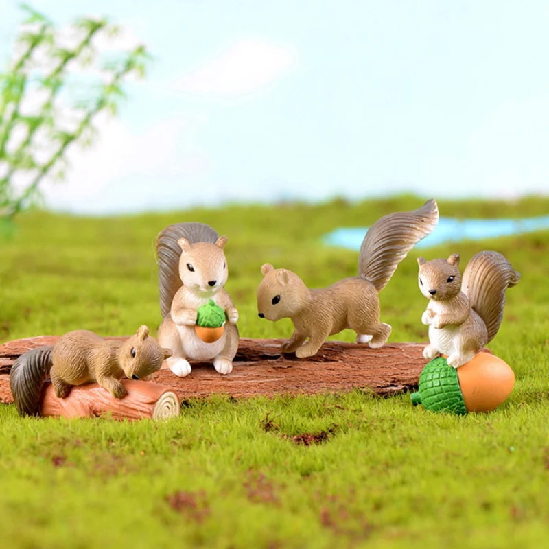 

4pcs Squirrel Family Model Cartoon Animal Figurine Dollhouse Cake Home Decor Miniature Fairy Garden Decoration