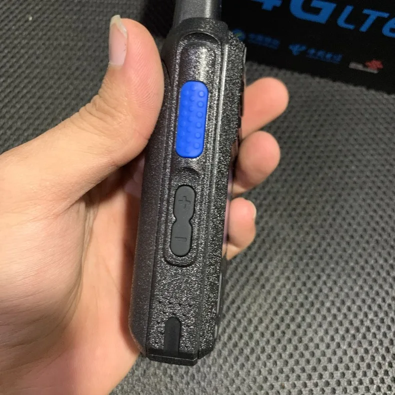 

zq International Version Walkie-Talkie Android System with WiFi Bluetooth USB Charging English Display