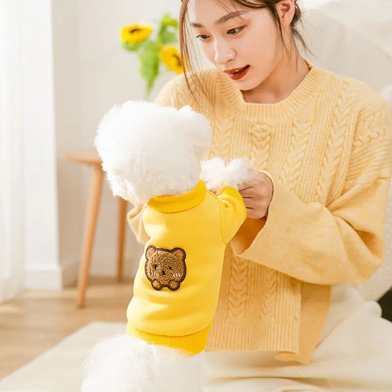 

Новинка, осенняя Милая толстовка с капюшоном для домашних животных с мультяшным медведем, жилетом и юбкой, модная зимняя одежда для кошек, п...