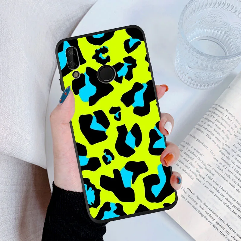 Ярко-белого и черного цвета из коровьей кожи цвет принтом изготавливаемый по