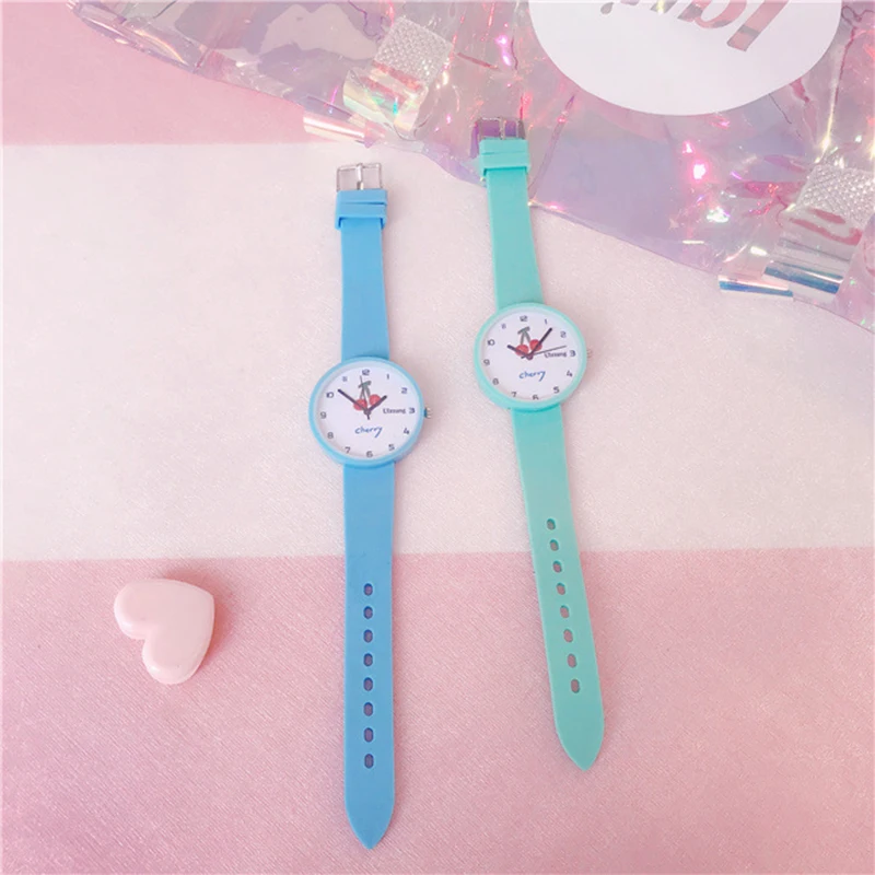 Часы наручные женские с маленьким циферблатом Мультяшные тонкие мягкие