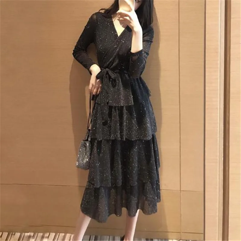 Женское винтажное черное платье-торт средней длины осенне-зимнее однотонное