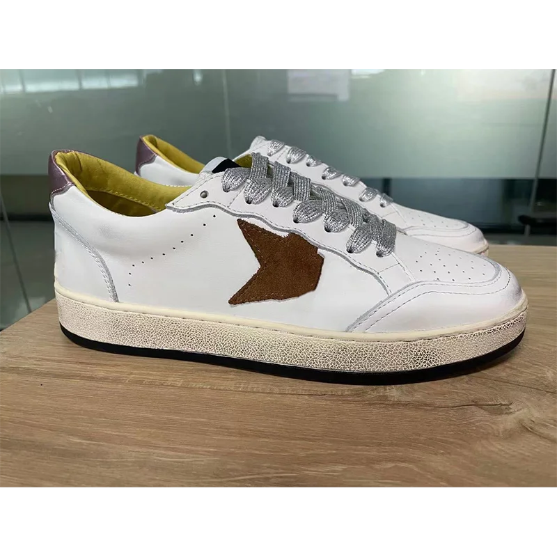 

Кроссовки Детские кожаные Нескользящие, на шнуровке, на нескользящей подошве