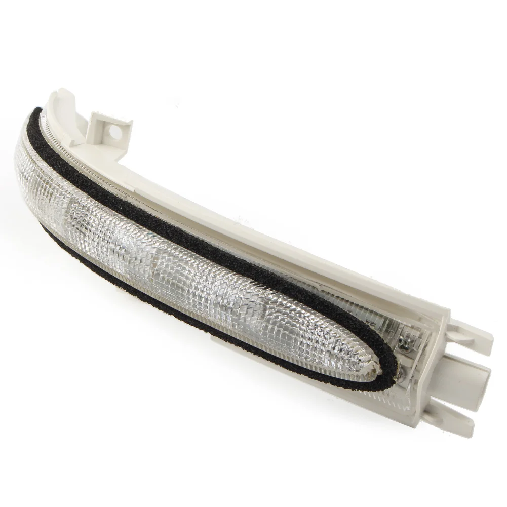 Автомобильное зеркало заднего вида боковое указатель поворота янтарная лампа