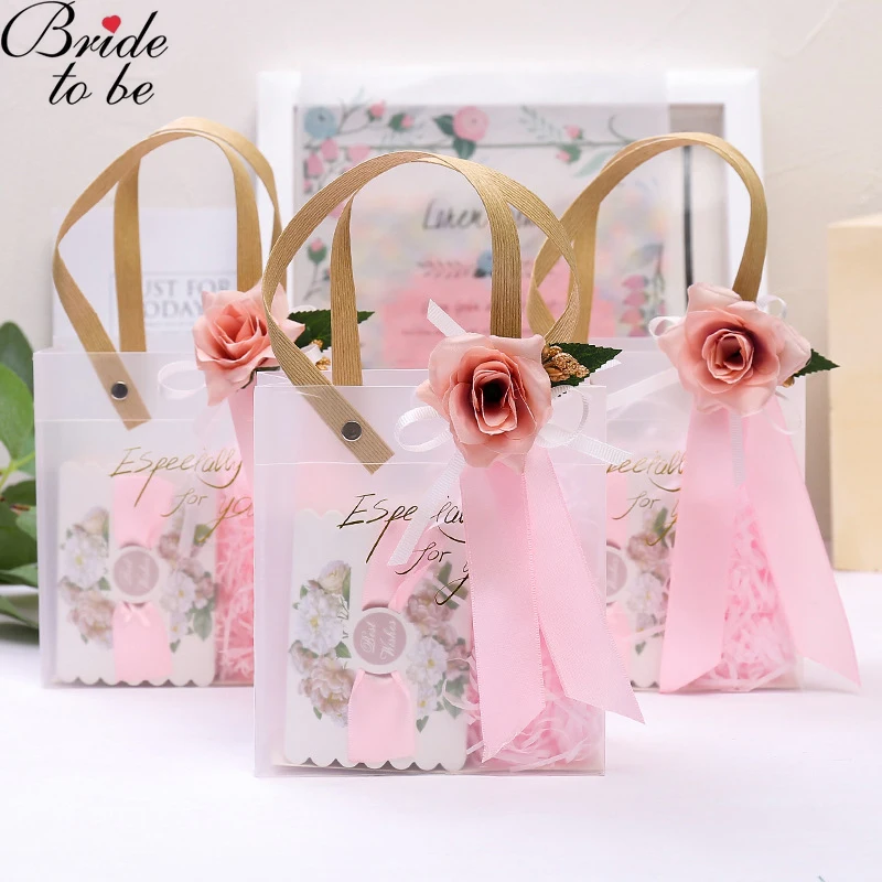 

1 PC Bride to be Candy Boxes for Bridemaid Gifts Bag Baby Shower Party Rose Raffia Decoration Gift Ribbon Paper Box Packing