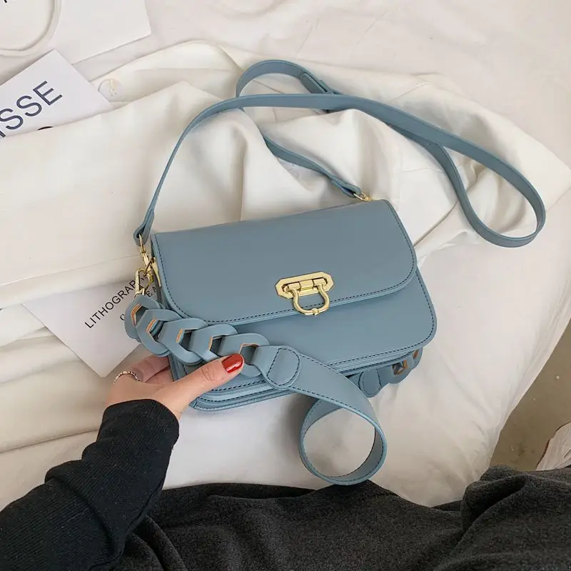 

Mini Women Crossbody Handbags and Messenger Bags Luxury Designer Purses Solid Color Shoulder Bag Female Pear Chain Bag Satchels