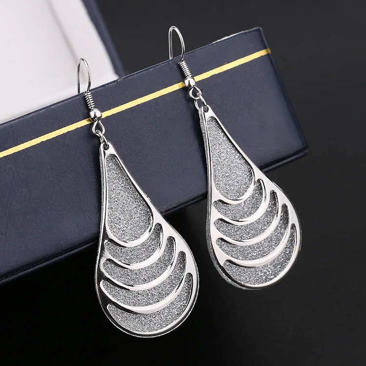 

New European and American fashion exaggeration drops alloy frosted Earrings boutique earrings earrings spot wholesale