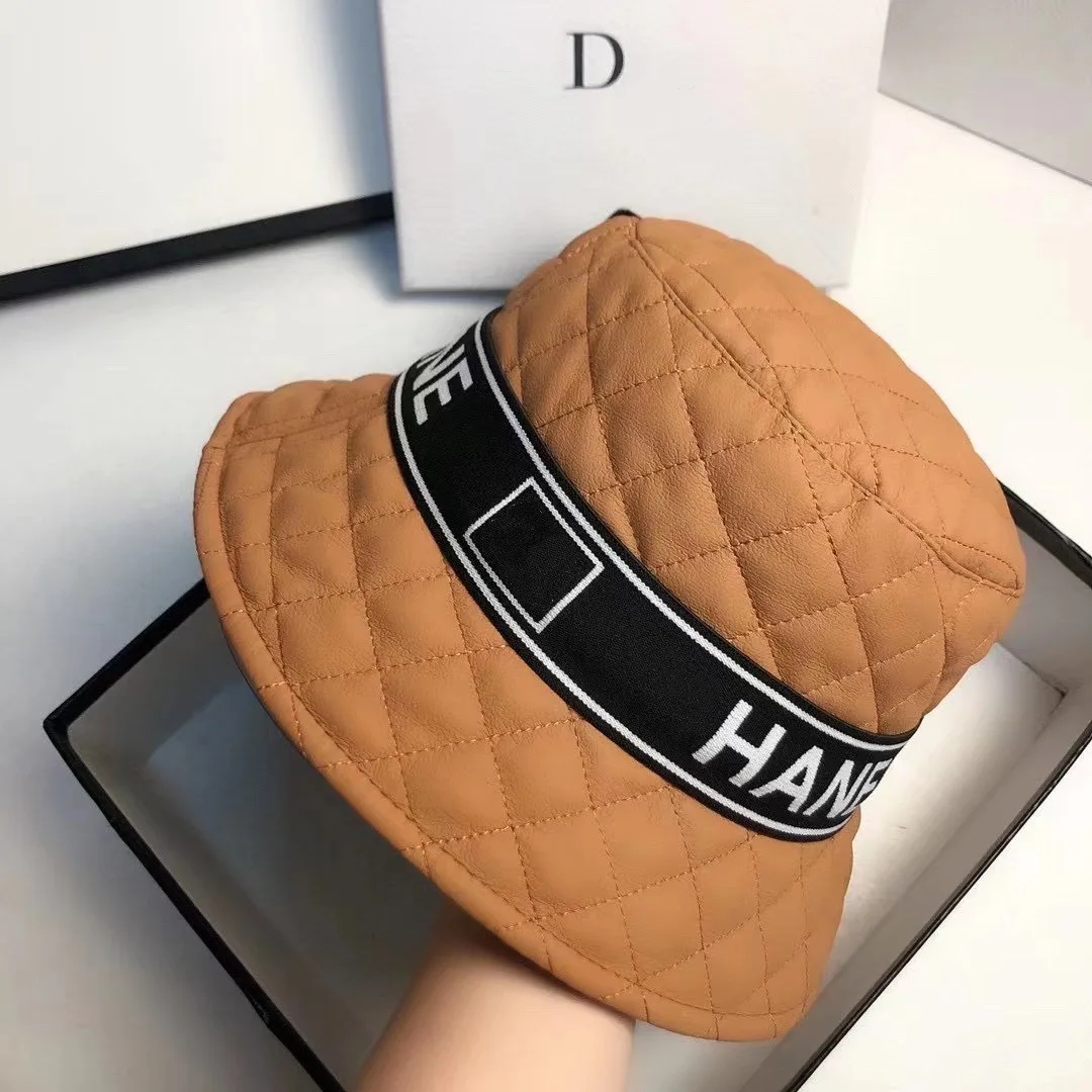 

2021 Spring Autumn New Panama Famous Brand Hat Leather Ladies Bucket Hat Sun Hats Travel Hat High Quality Fisherman's Hat