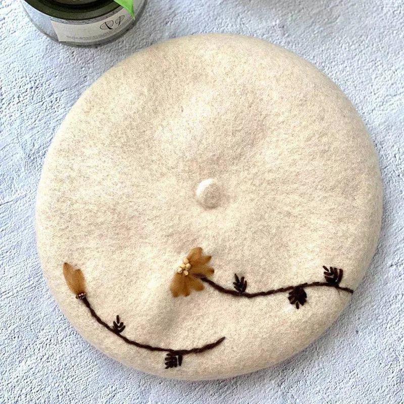 

Берет женский шерстяной в японском стиле, с ручной вышивкой, осень 2022