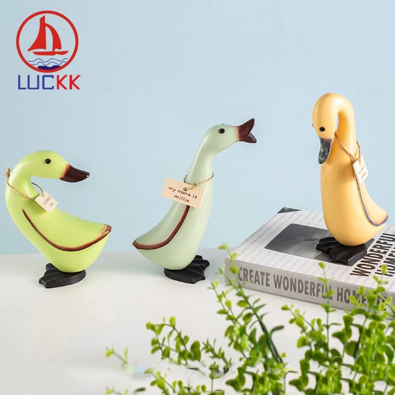 LUCKK Nordic Creative Wooden Duck Model 3 Piece Set Handicraft Figurines For Home Room Wedding Decor Christmas Gift Kids Toys | Дом и сад