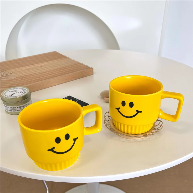 Желтая креативная фарфоровая чашка с улыбающимся лицом стакан для воды офиса
