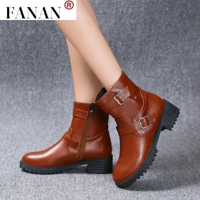 

Ladies winter boots Lady Zippers shoes Buckle round toe Square heel Martin boots Low heels Shearing botas zapatos mujer Black