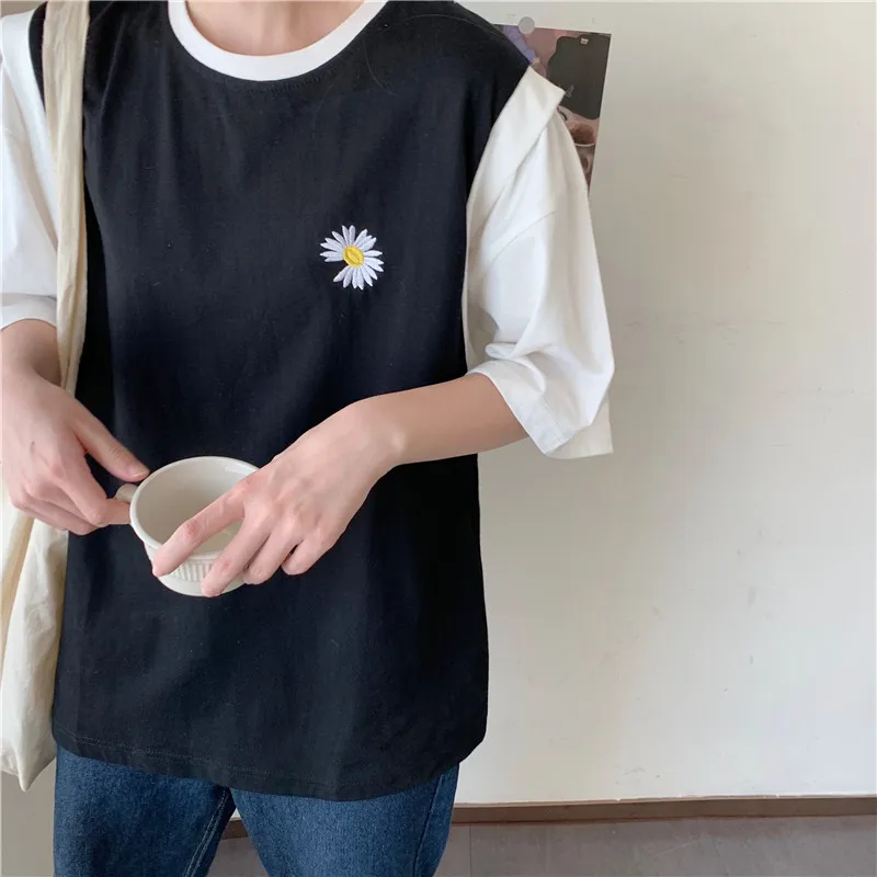 

Daisy Short-sleeved T-shirt Women Tops Girl 2021 Summer New Korean Style Student Fake Two-piece Tees Casual Loose Tshirt Clothes