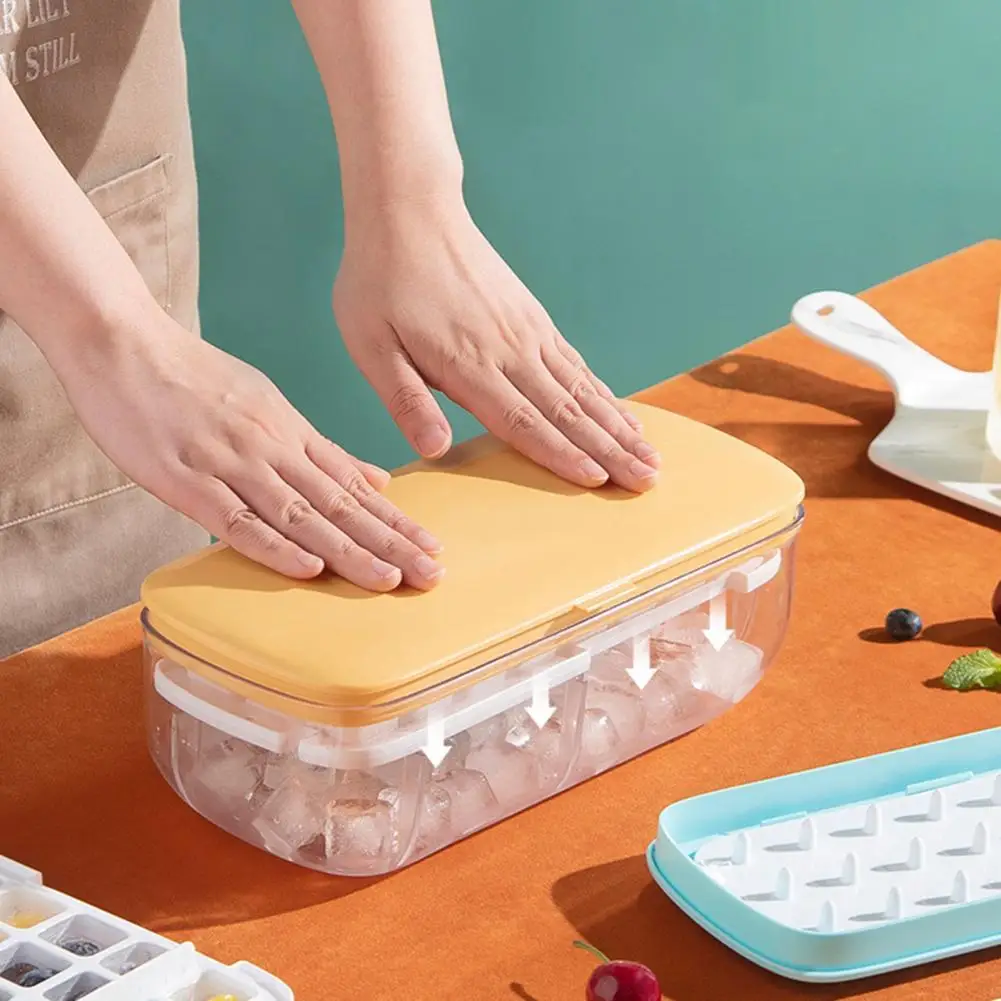 

Simple Operation Lightweight Ice Cube Molds with Spill-Resistant Lids for Household