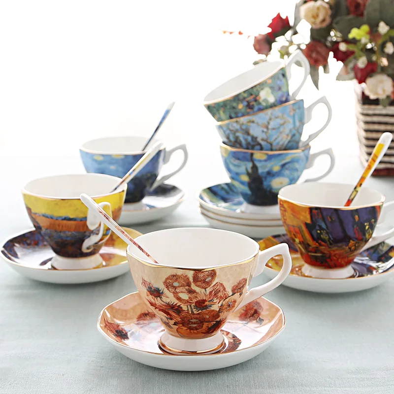 

Набор фарфоровых чашек и блюдец с рисунком в виде звезд Ван Гога, керамическая посуда из костяного фарфора, английская чашка для послеобеденного чая и набор ложек
