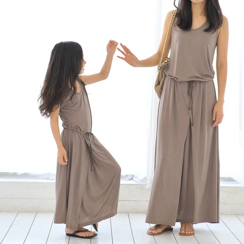 2021 летнее платье новейшее для мамы и дочки одежда родителей детей семейная