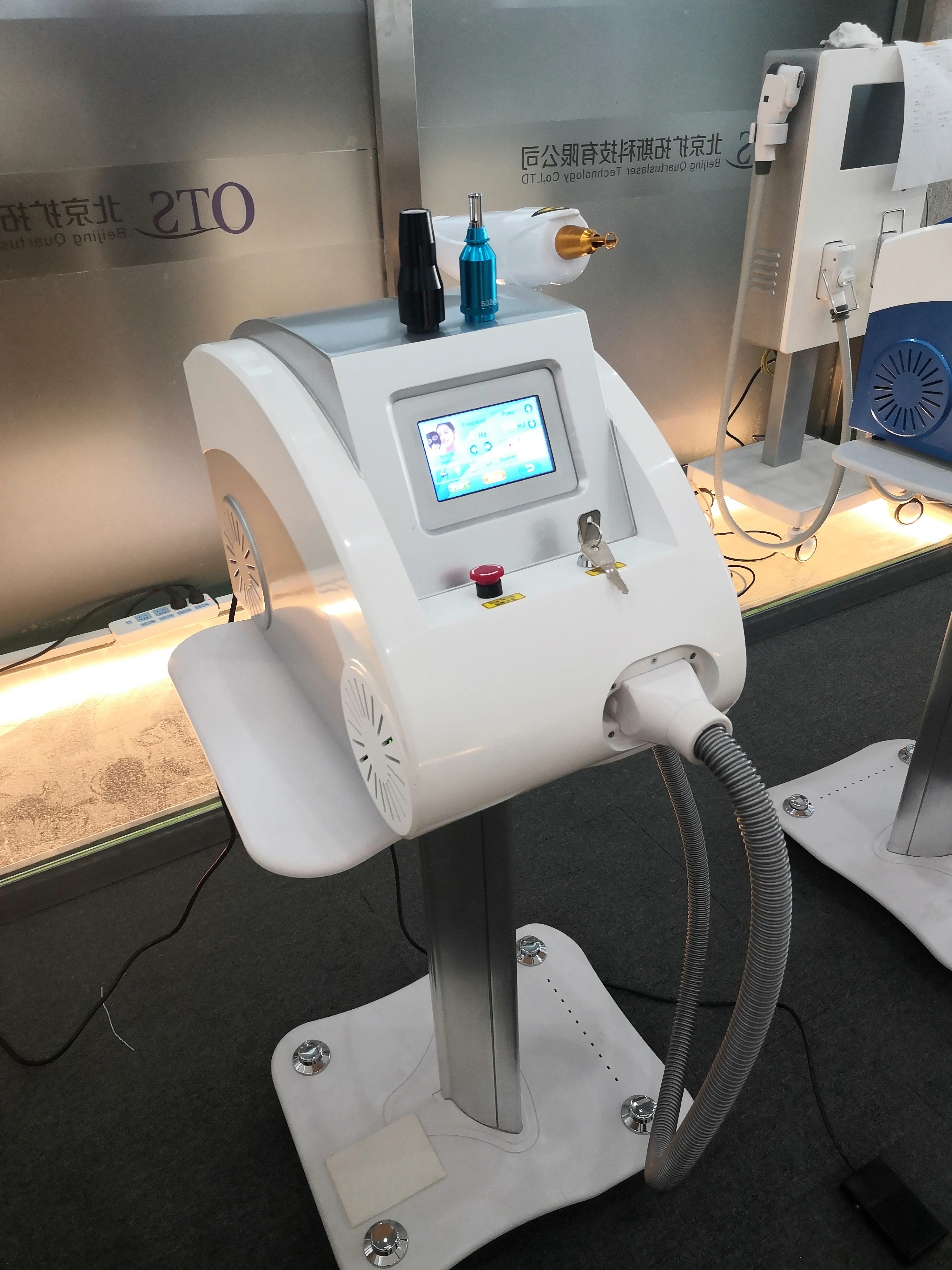 2021 High Quality Portable 1064 532nm Q Switched ND Yag Laser CE Approved Tattoo Removal Machine Price | Красота и здоровье