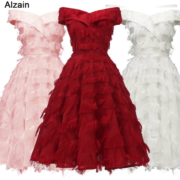 Женское короткое вечернее платье элегантное праздничное с вырезом-лодочкой