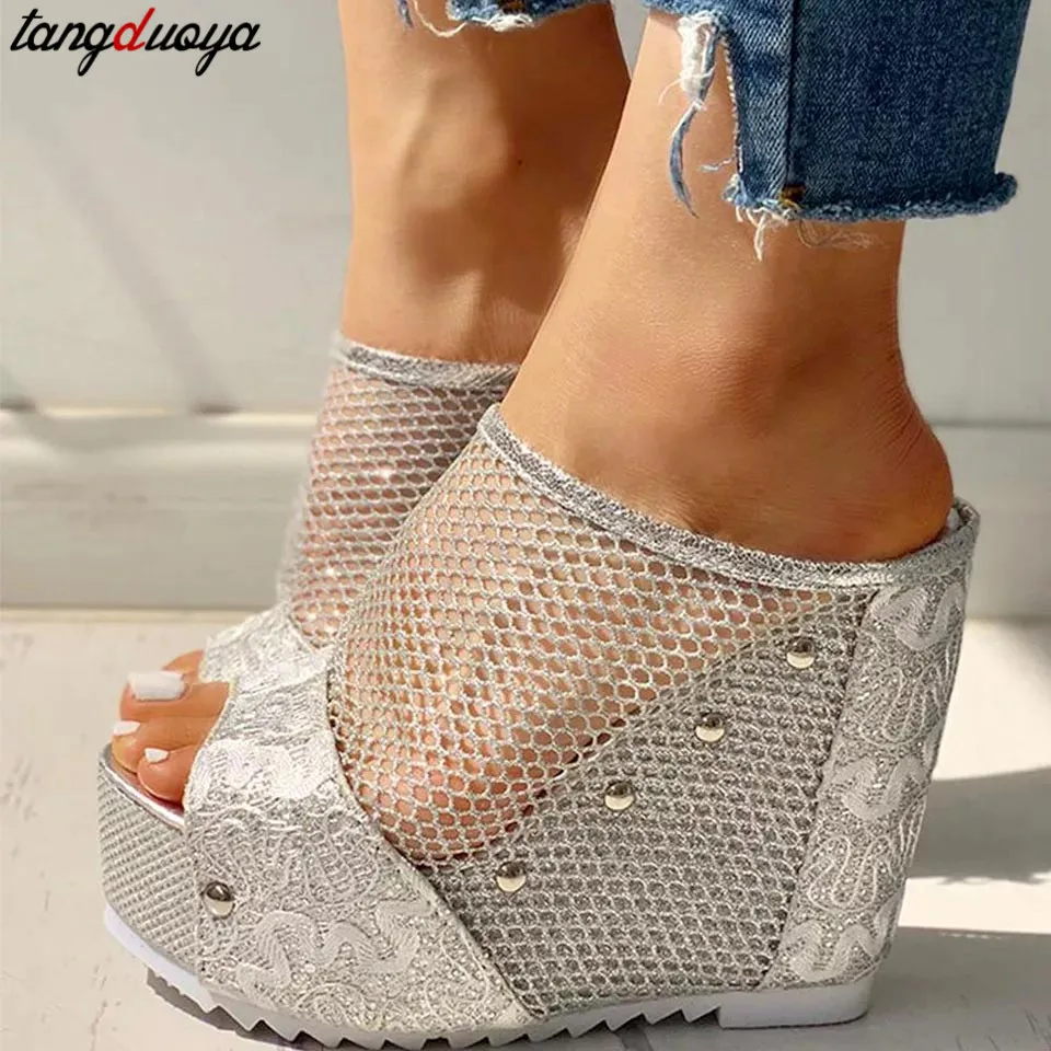 Женские сандалии на высокой танкетке шлепанцы платформе и высоком каблуке