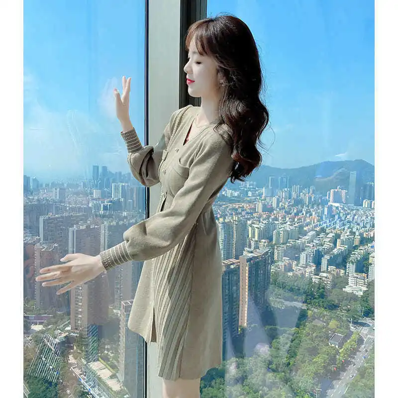 

Knitted dress women's spring and autumn 2021 new women's wear with base wool skirt V-neck small A-line skirt