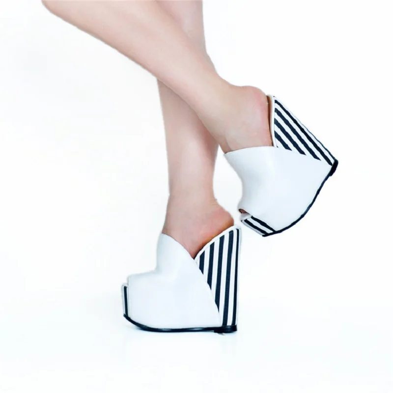 Оригинальные соблазнительные женские босоножки модные стильные туфли в полоску