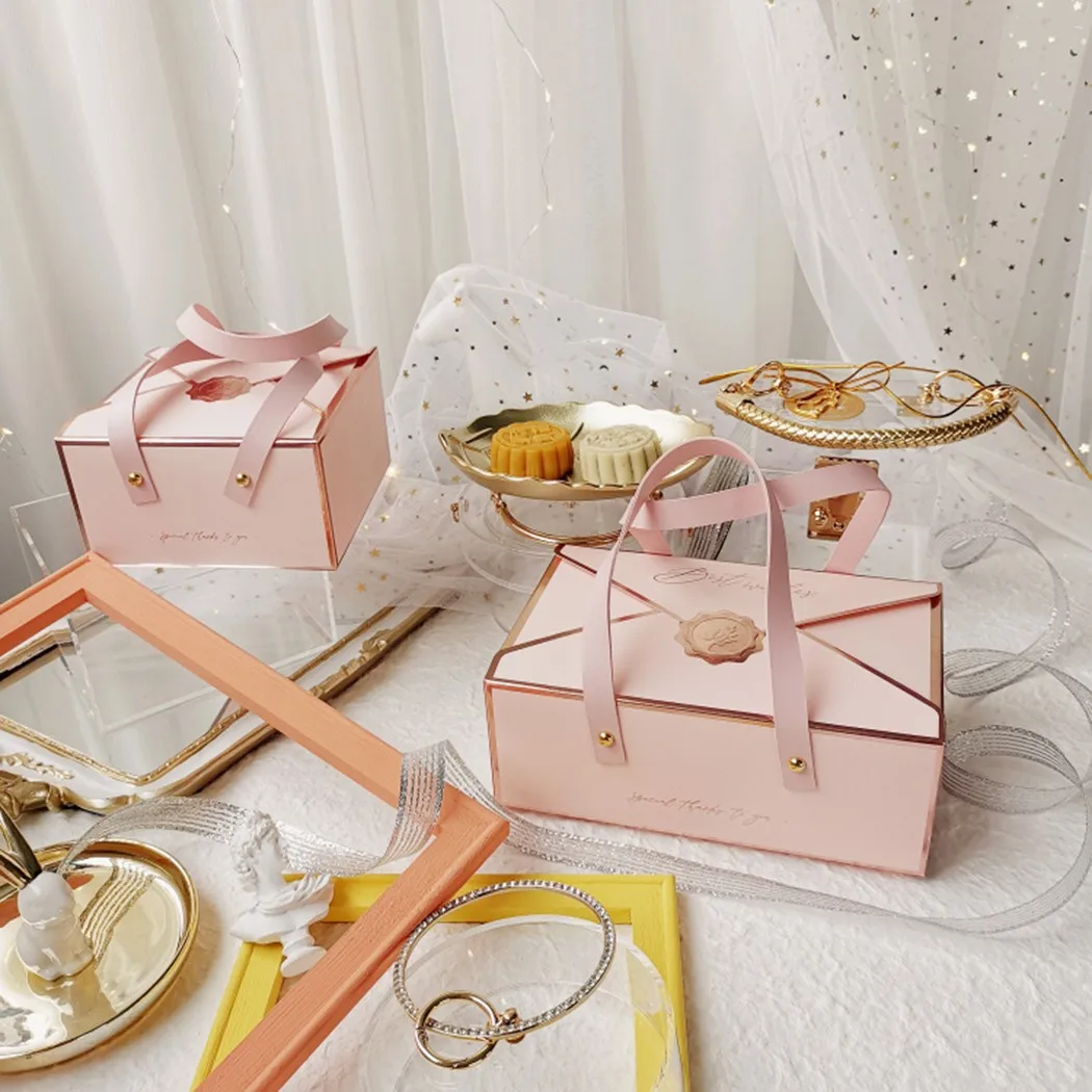 

Bronzing Protable Paper Gift Mystery Box Chocolate Candy Packaging Birthday Wedding Party Favors Christmas Case New Year 2022