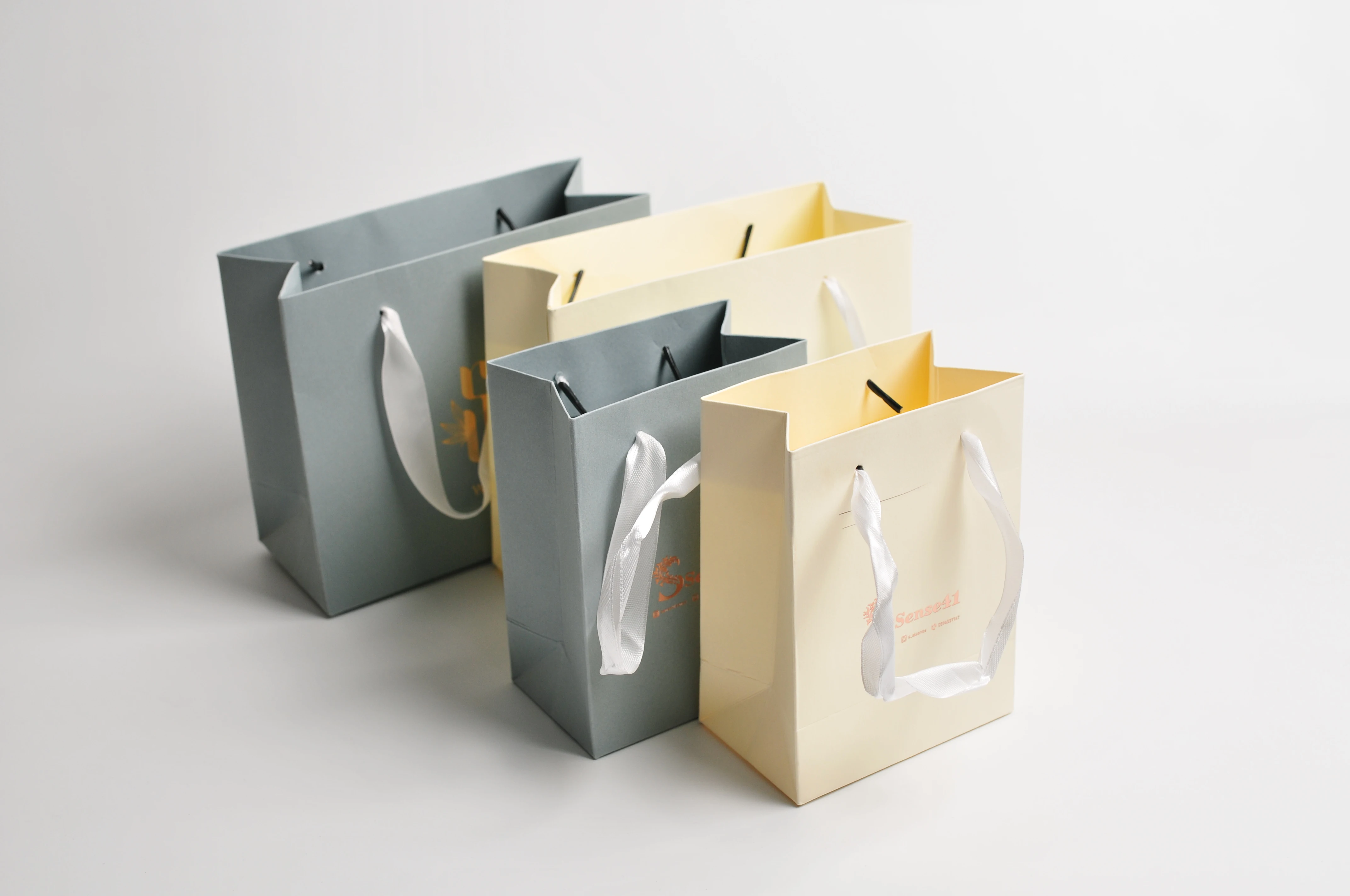 50pcs lot color kraft paper bag with handles Festival gift bag High Quality shopping bags custom logo