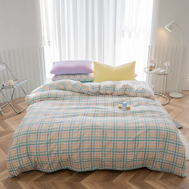 

4 Pieces Mashup Style Macarone Color Girl Polyester Microfiber Duvet Cover with Zipper Pillowcases Ultra Soft Simple Style Sheet