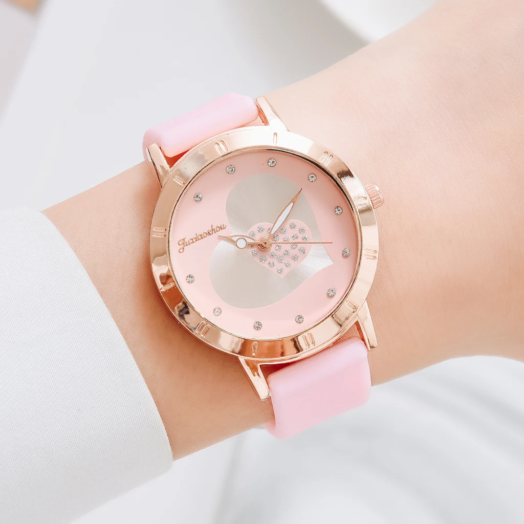 Часы наручные женские с кожаным ремешком модные простые кварцевые уникальным