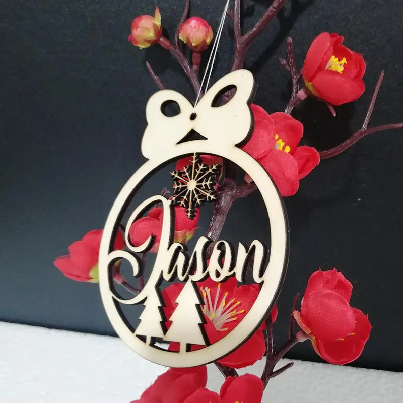 Custom Name Ornament Personalized Christmas Bauble Custom Ornament Ball Wooden Ornament Ball with Name Year Christmas Tree Decor