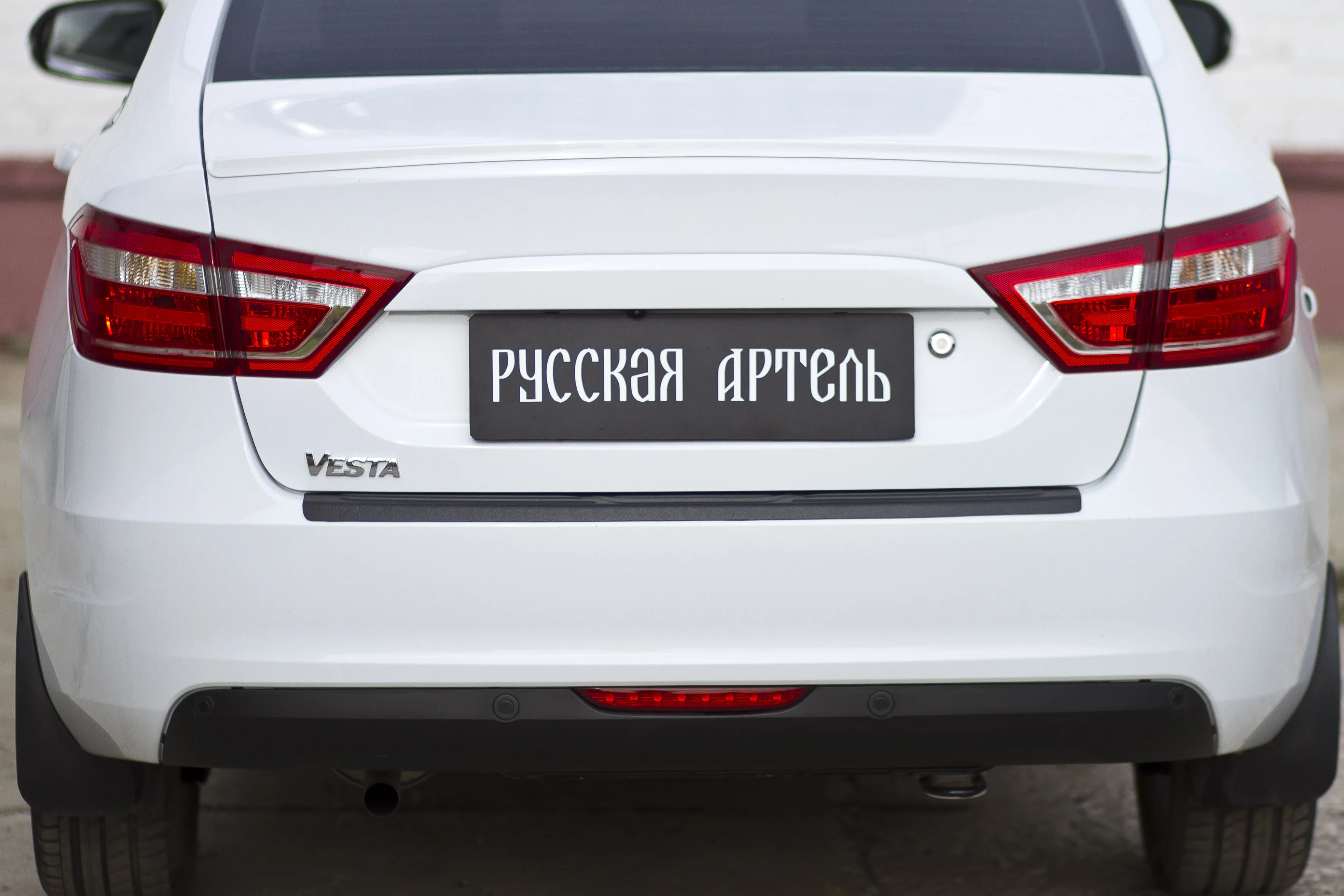 Спойлер Lada Vesta 2015- крышки багажника на Весту багажник |