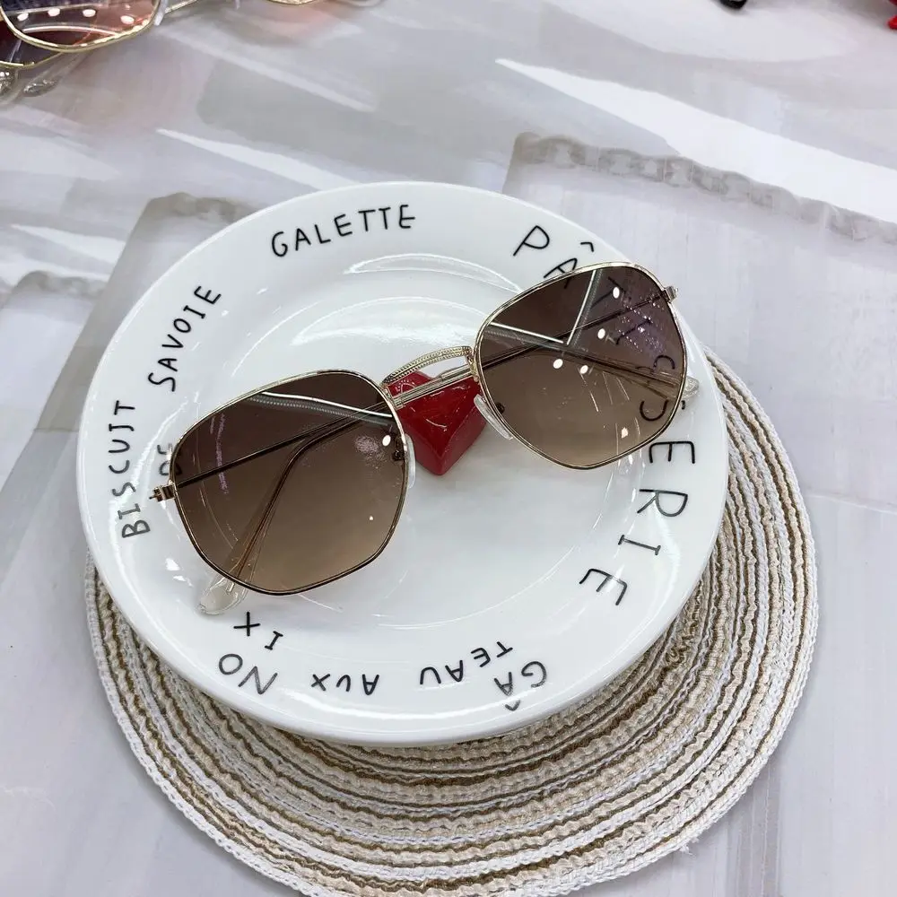 

2020 Summer New Kids Sunglasses Girls And Boys Sun Glasses Vintage Polygon Children Eyeglasses Classic Metal Wrap Frames Design