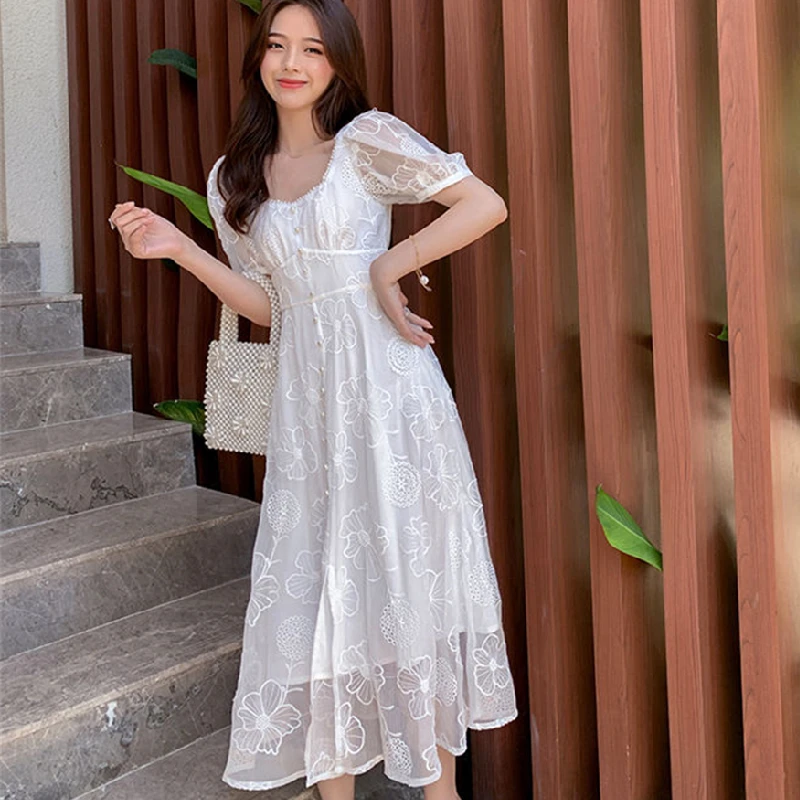 

Женское шифоновое платье, слитное белое платье во французском винтажном стиле с квадратным вырезом, элегантное кружевное платье с вышивкой...