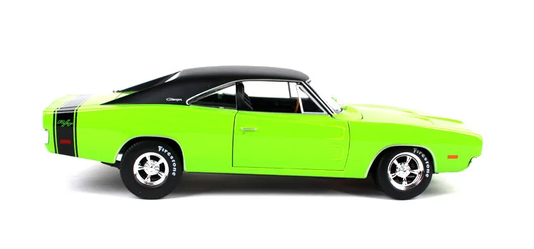 Maisto 1:18 литая модель модели Dodge Charger RT 1969 Коллекционная автомобиля для мужчин в
