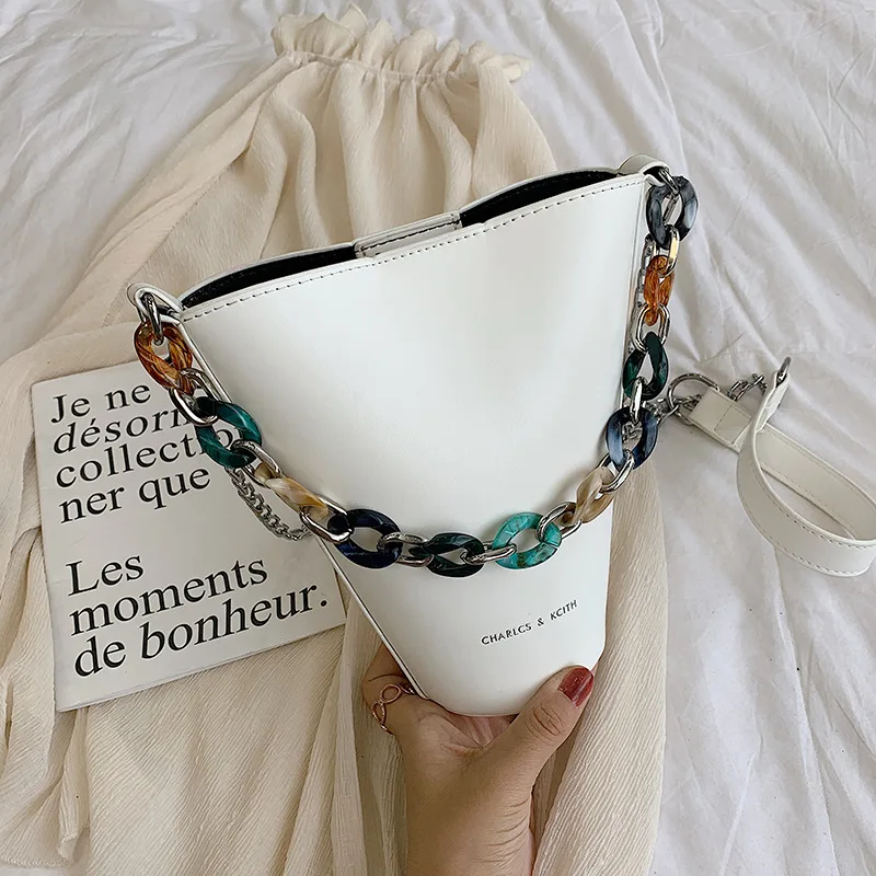 Fashion Acrylic Chain Buckets Bag Designer Women Handbags Luxury Pu Letaher Shoulder Crossbody Bag Casual Totes Small Purse Sac - Цвет: beige