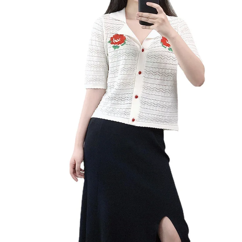 

Elegant Half Sleeve Knitted Sweaters Women A0 Vintage Rose Embroidery Shirts Fashion Turn-Down Collar Top Female Summer Cardigan