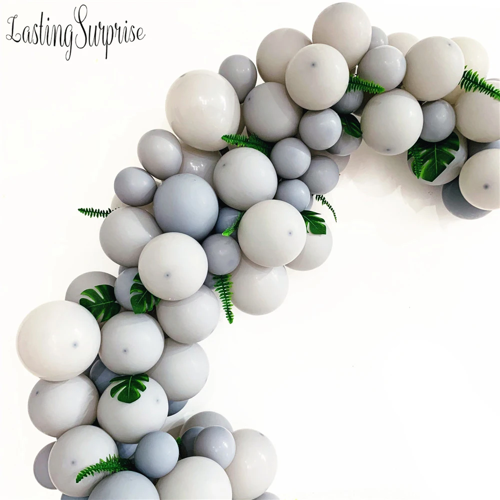 Набор серых матовых шаров с арокой и гирляндой 128 шт. серые темно шары украшение