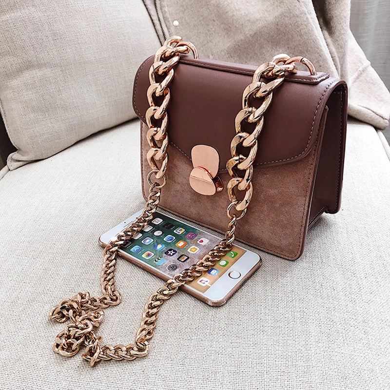 

2020 new fashion chain bag women's autumn and winter leisure messenger bag women's small square bag net red small black bag text