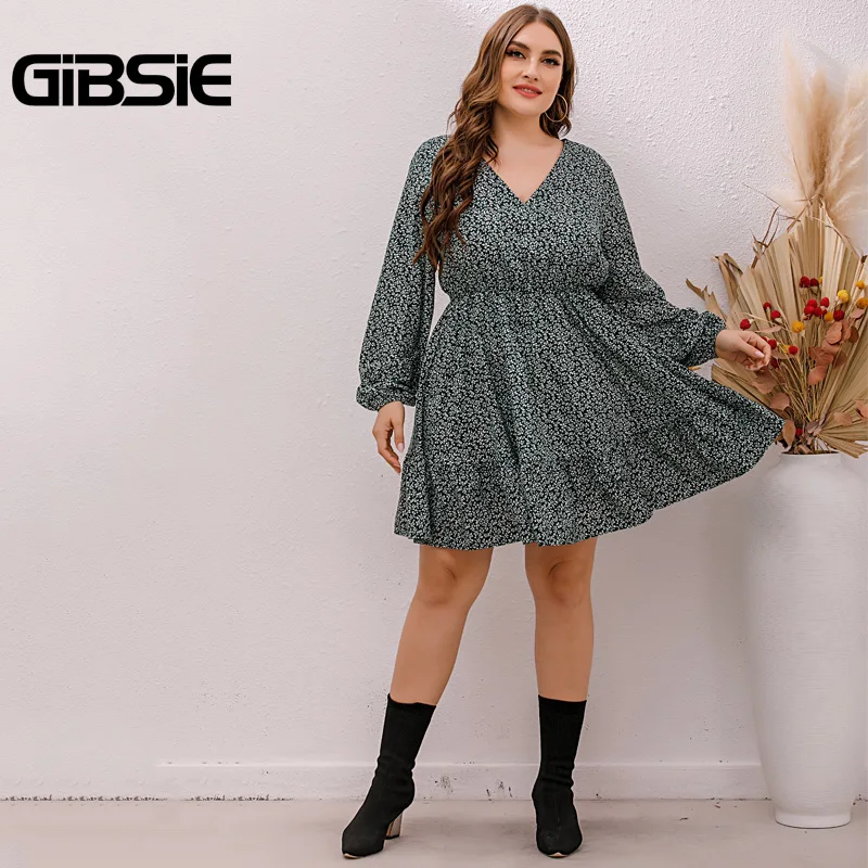 

GIBSIE Plus Size V Neck Long Sleeve Ruffle Hem Dress Spring Women Boho Casual Print Mini Dresses Holiday High Waist A-Line Dress