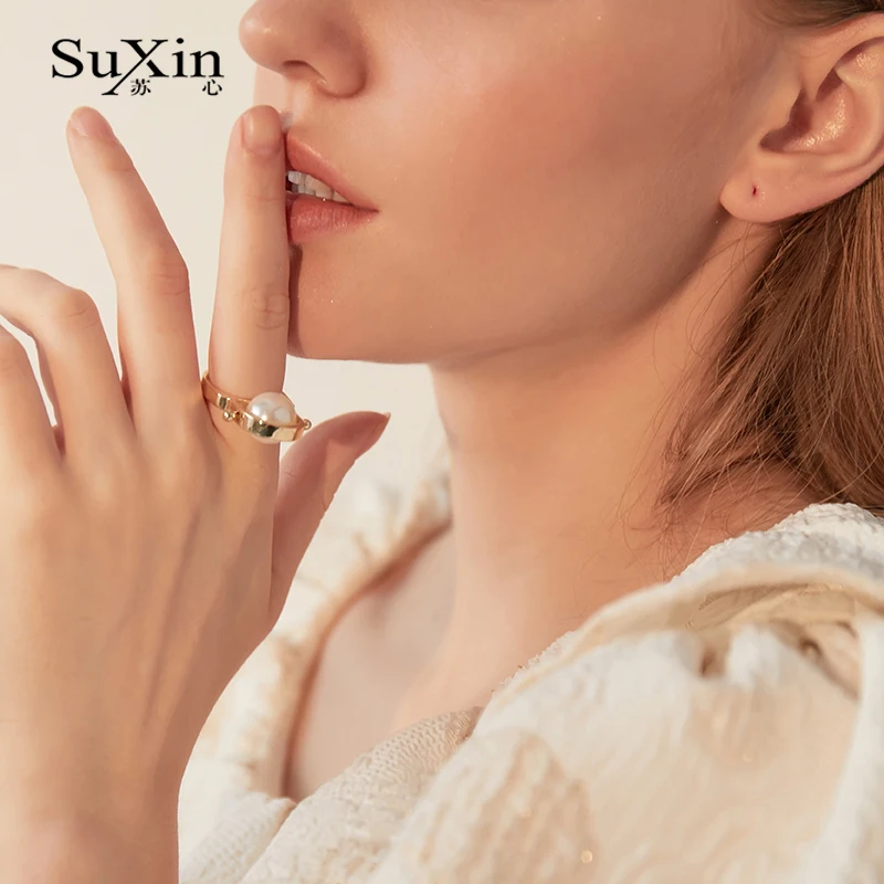 

SuXin 2020 new fashion retro pearl punk hip hop ring for women finger ring jewelry for girlfriend gift