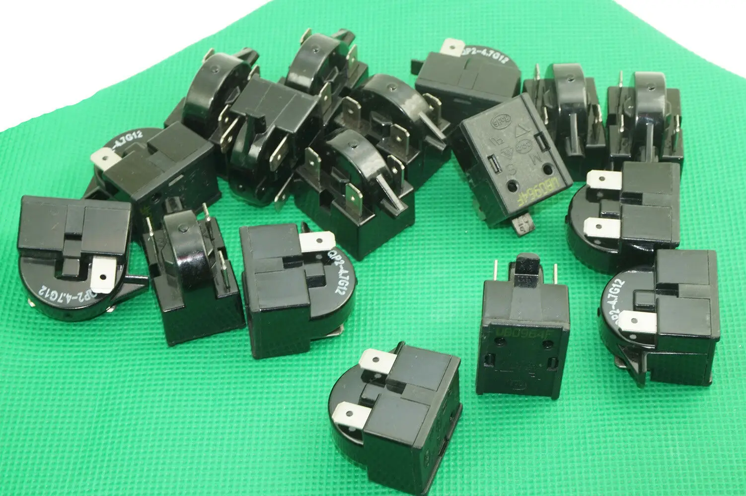 1 × QP2 4R7 Стартовое реле электродвигателя PTC для холодильника морозильника