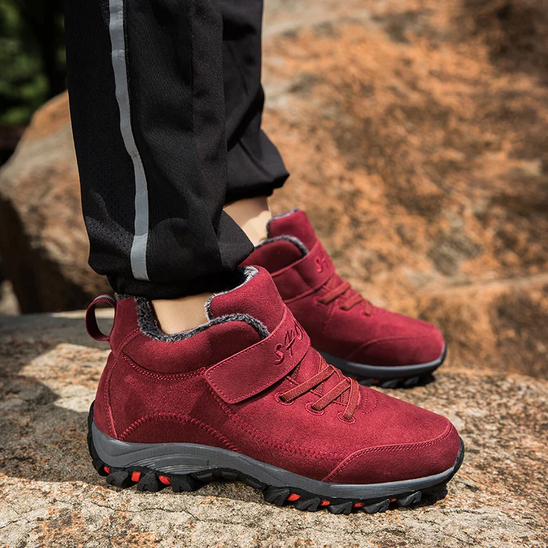 Зимние женские кроссовки Замшевые ботильоны на резиновой подошве Нескользящая