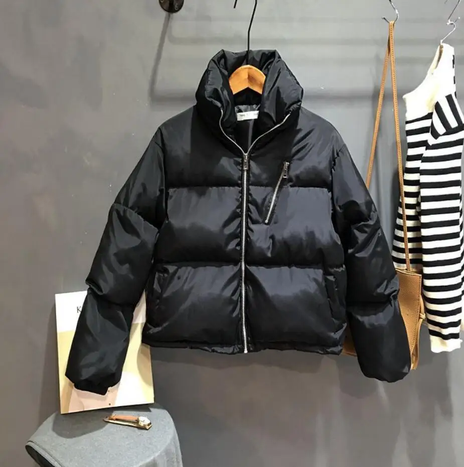 Осенне зимняя женская однотонная короткая пуховая хлопковая куртка пальто