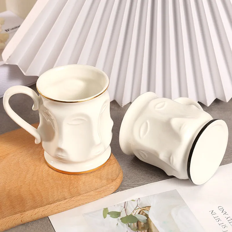 Креативная керамическая кофейная фоточашка с объемными изображениями в