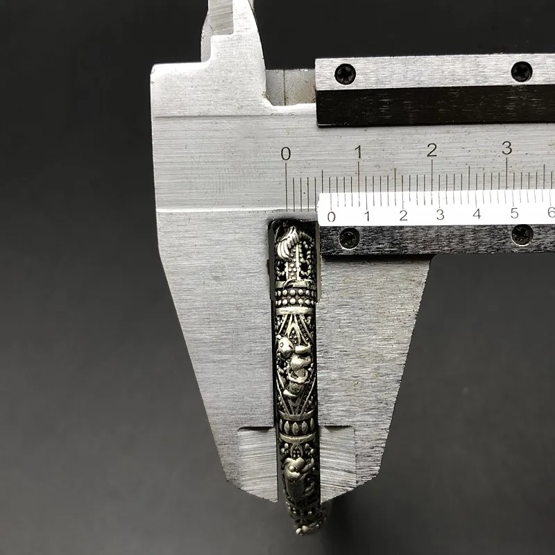 Miao серебряные оформление c резными выемками снаружи двенадцать браслет со знаком