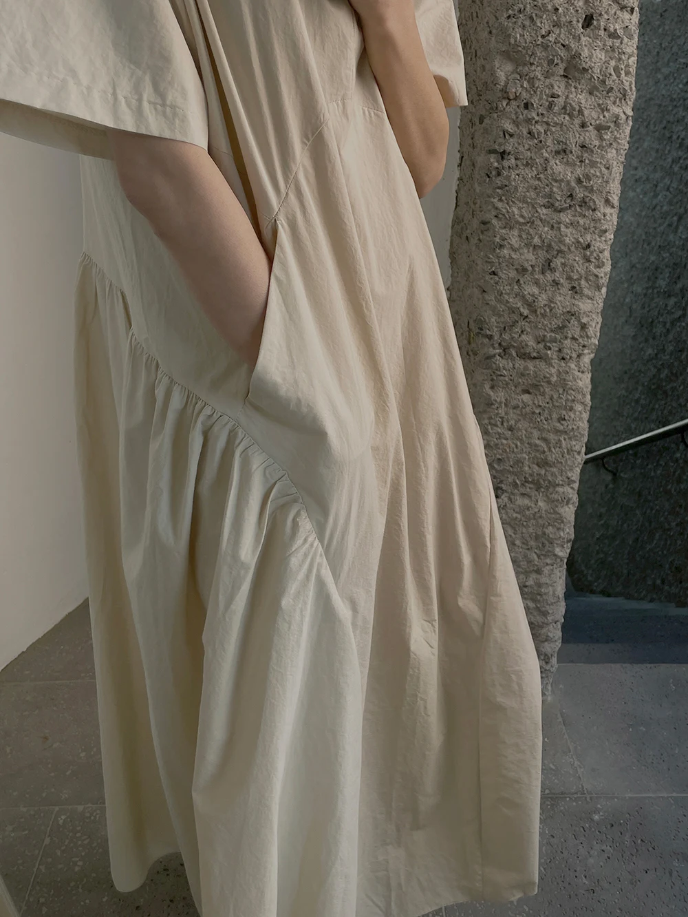 

Korejpaa Women Dress 2021 Summer Korean Chic Minimalist Round Neck Loose Pocket Design Irregular Ruffle Short-Sleeved Vestidos