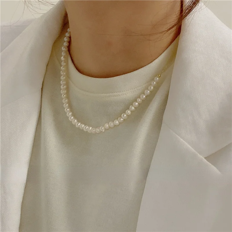 

Women Jewelry Natural Freshwater Pearl Bead Necklace Golden Chains Hot Selling Elegant Temperament Necklace for Women Gifts