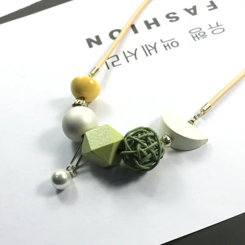 Ожерелье с подвеской из деревянных бусин женское массивное модное простое