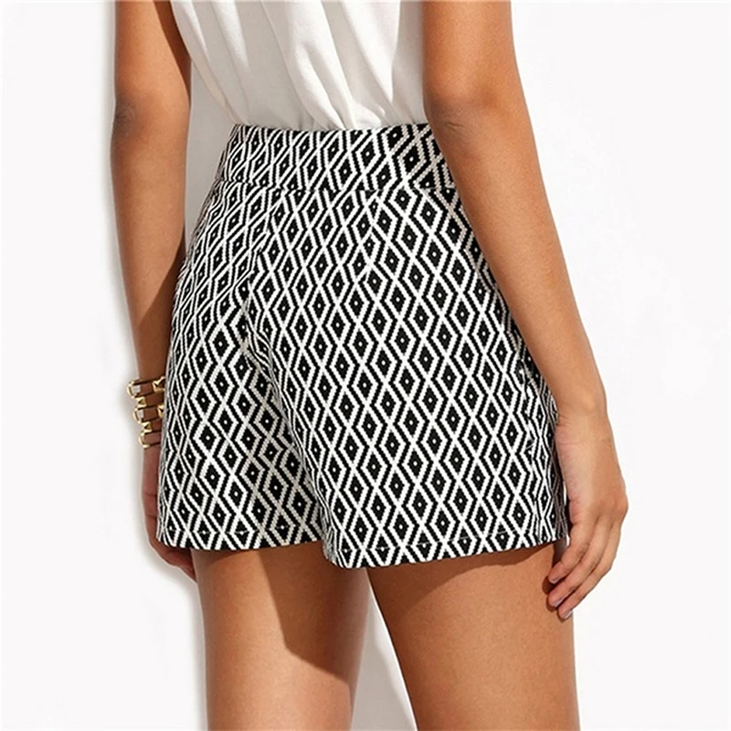 

New Fashion Plaid Shorts Woman Shorts Summer Black And White Mid Waist Casual Pocket Straight Shorts Hot Sale
